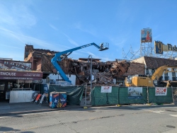 pxl20260126223527199